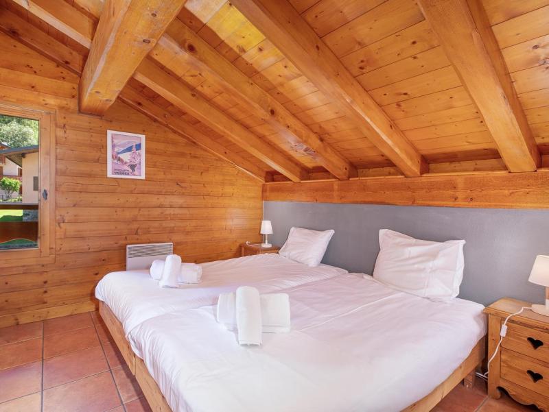 Holiday in mountain resort 9 room chalet 15 people - Chalet Bettaix Eden - Les Menuires - Bedroom