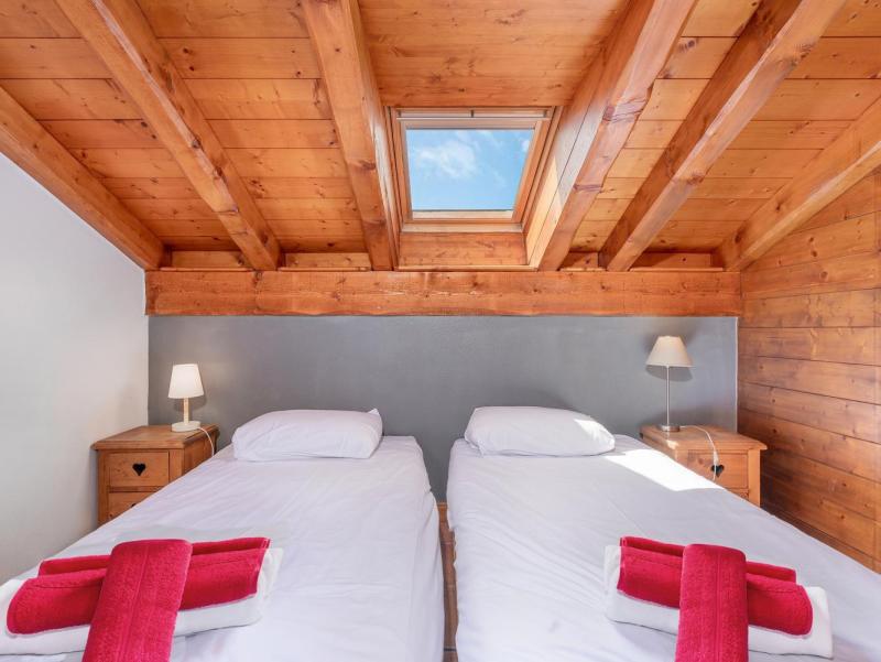 Holiday in mountain resort 8 room chalet 15 people - Chalet Bettaix Rose - Les Menuires - Bedroom