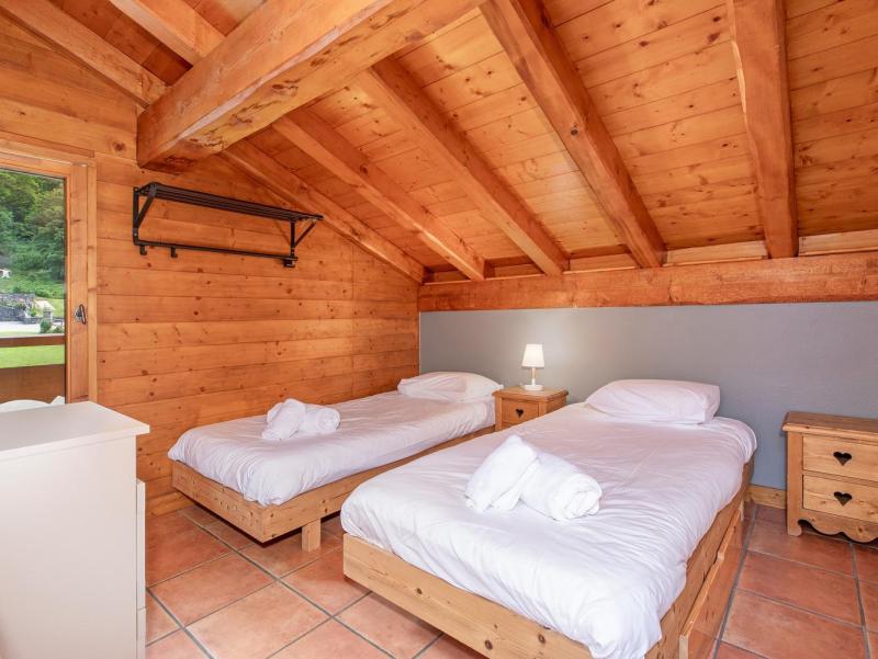 Holiday in mountain resort 8 room chalet 15 people - Chalet Bettaix Rose - Les Menuires - Bedroom