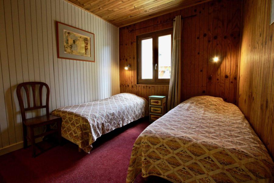 Holiday in mountain resort 4 room apartment 8 people (1) - Chalet Bout au Vent - Chamrousse - Bedroom