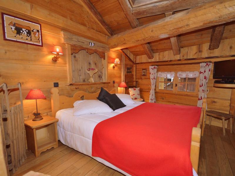 Holiday in mountain resort Chalet Champagny CPV01 - Champagny-en-Vanoise - Double bed