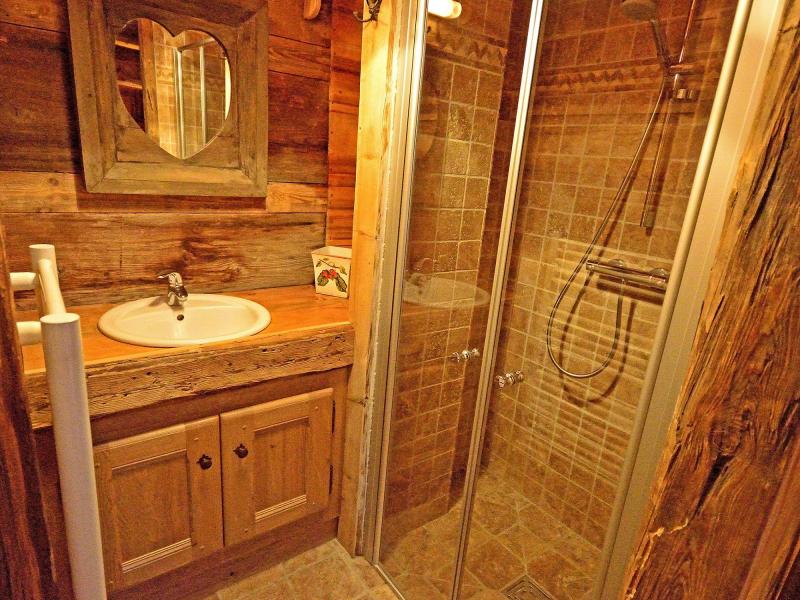 Holiday in mountain resort Chalet Champagny CPV01 - Champagny-en-Vanoise - Shower