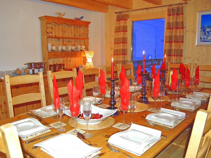 Holiday in mountain resort Chalet Charmille - La Tzoumaz - Dining area
