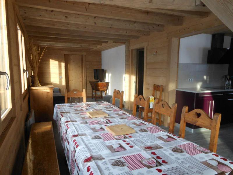 Holiday in mountain resort 6 room duplex chalet 10 people - Chalet Clefs des Pistes - Le Grand Bornand - Living room