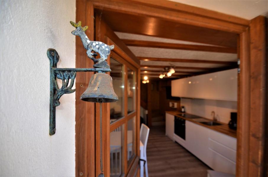 Vacanze in montagna Appartamento su due piani 2 stanze per 2 persone - Chalet Clochette - Les Menuires - Entrata