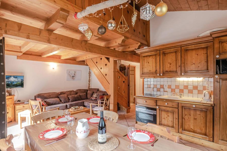Holiday in mountain resort 4 room apartment 8 people - Chalet Clos des Etoiles - Chamonix - Living room