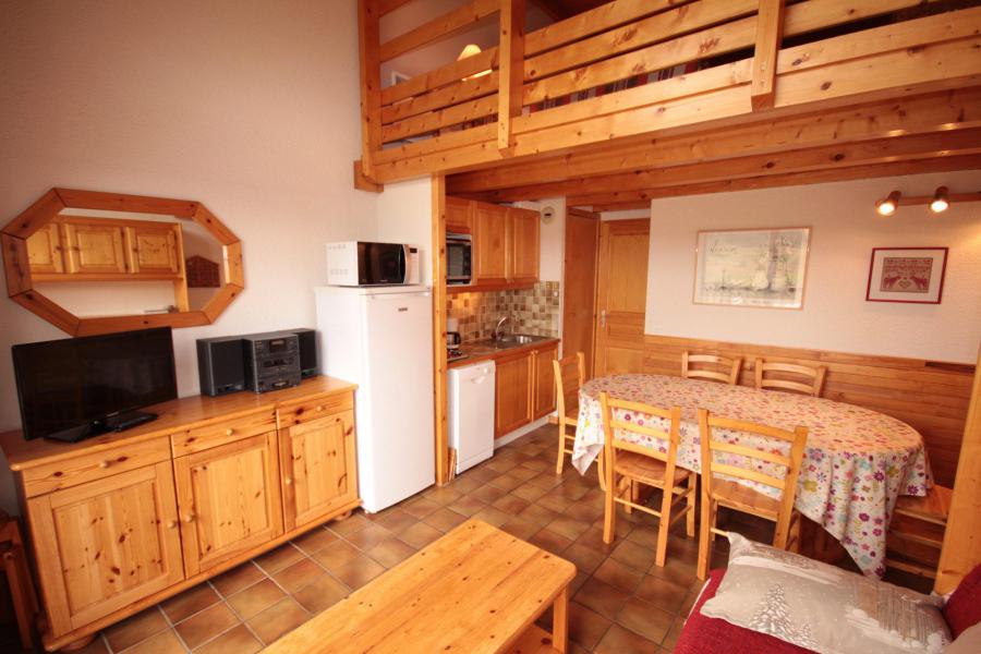 Vakantie in de bergen Appartement 2 kamers mezzanine 6 personen (215) - Chalet Cristal 2 - Les Saisies - Woonkamer