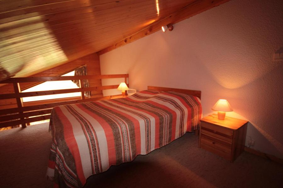 Vakantie in de bergen Appartement 2 kamers mezzanine 6 personen (215) - Chalet Cristal 2 - Les Saisies - Zolderkamer