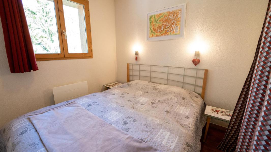 Holiday in mountain resort 2 room apartment cabin 4 people (105) - Chalet de Florence - Valfréjus - Bedroom