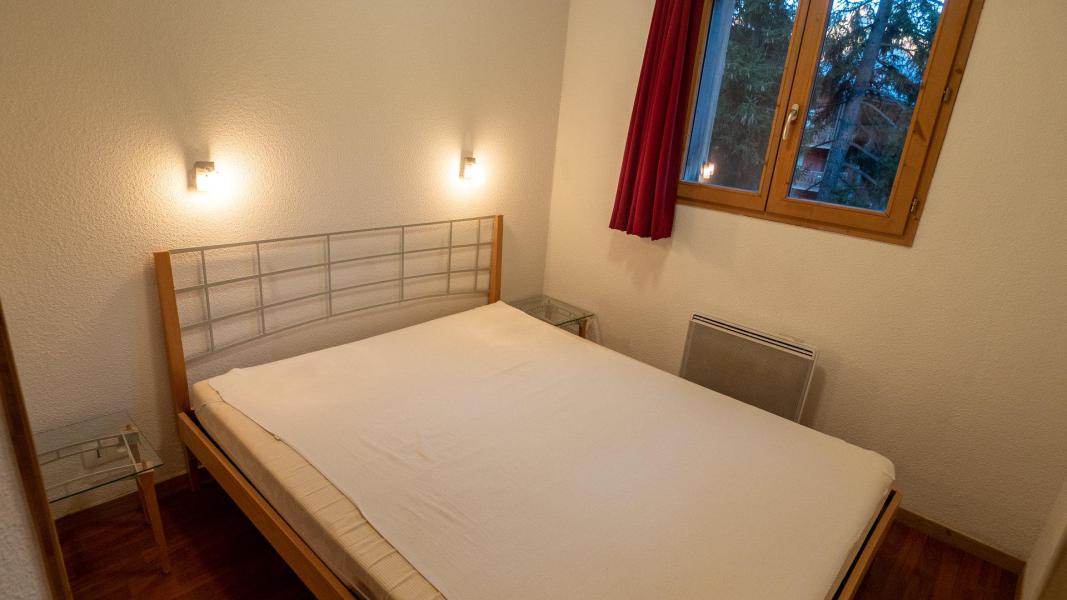 Holiday in mountain resort 2 room apartment sleeping corner 6 people (104) - Chalet de Florence - Valfréjus - Bedroom
