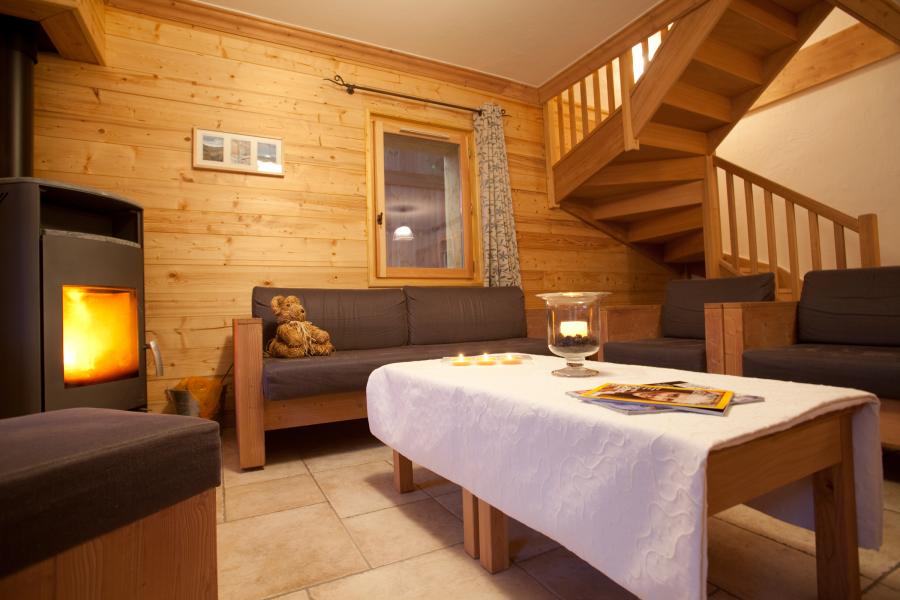 Holiday in mountain resort Chalet de la Dame Blanche - Les Menuires - Living room
