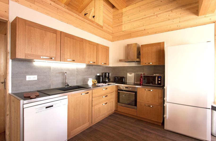 Holiday in mountain resort Chalet de Sophie - Les Menuires - Kitchen