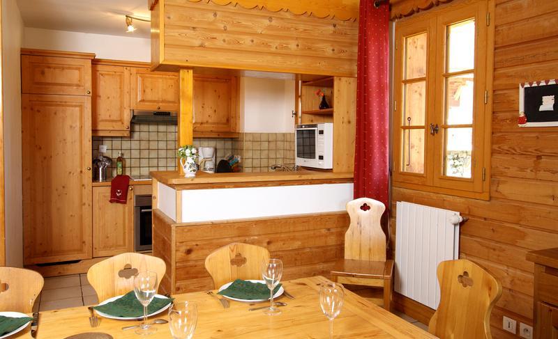 Holiday in mountain resort Chalet des Neiges - Alpe d'Huez - Open-plan kitchen