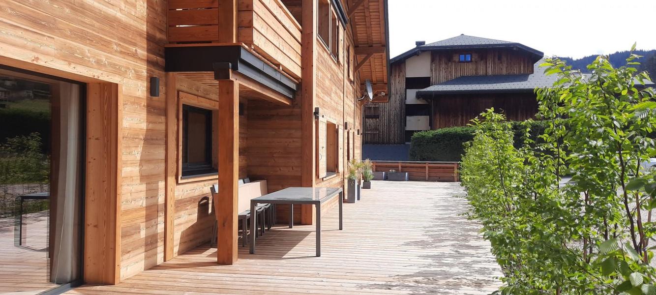 Rent in ski resort 5 room apartment 10 people - Chalet du Coin - Les Gets - Summer outside