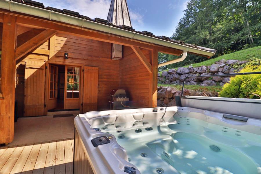 Holiday in mountain resort 7 room chalet 16 people - Chalet du Lac des Ecoles - Les Gets - Terrace