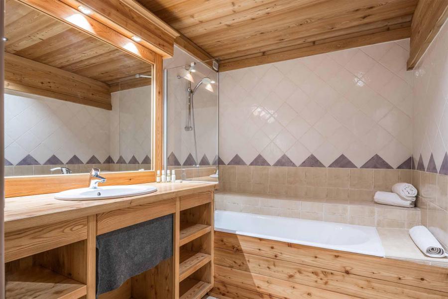 Holiday in mountain resort Chalet Ecureuil - Alpe d'Huez - Bath-tub