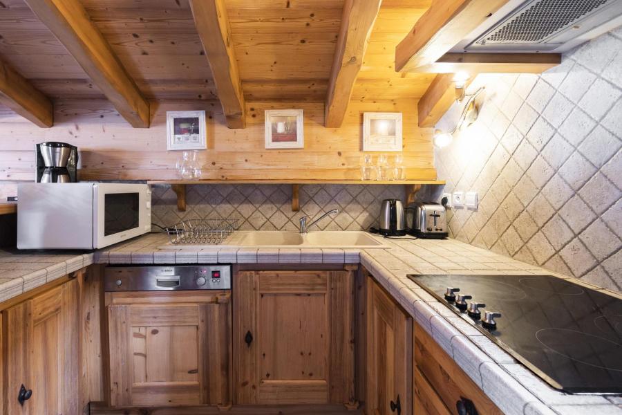 Holiday in mountain resort 6 room chalet 8 people - Chalet Estive - Courchevel - Kitchen