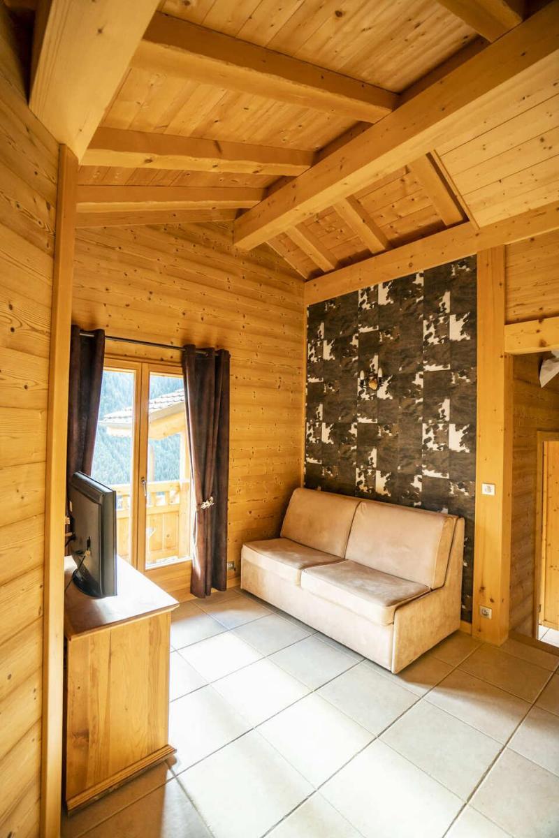 Holiday in mountain resort 7 room triplex chalet 15 people - Chalet Etagne - Châtel - Living area