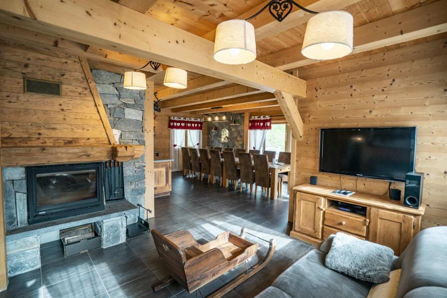 Holiday in mountain resort 7 room triplex chalet 15 people - Chalet Etagne - Châtel - Living room