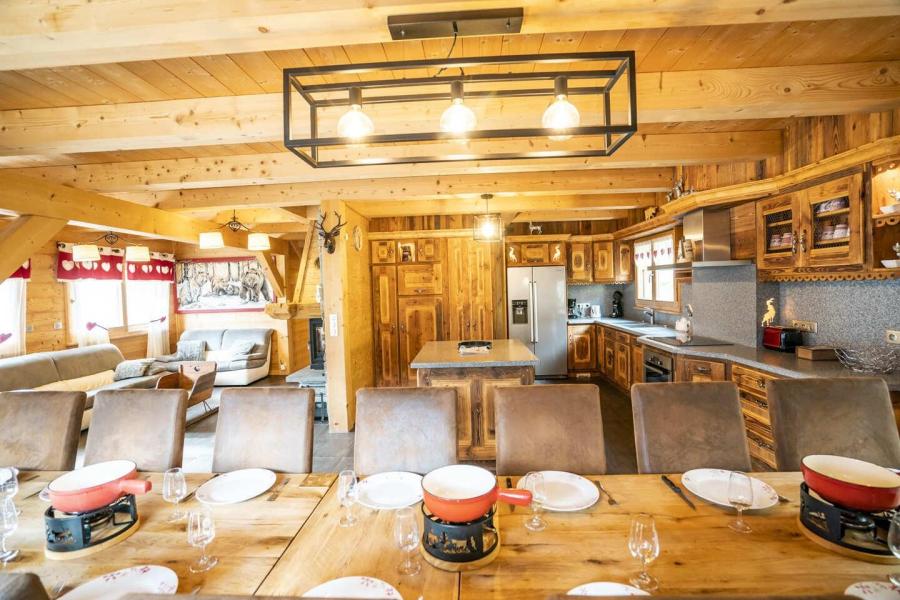 Holiday in mountain resort 7 room triplex chalet 15 people (Logement 15 personnes) - Chalet Etagne - Châtel - Open-plan kitchen
