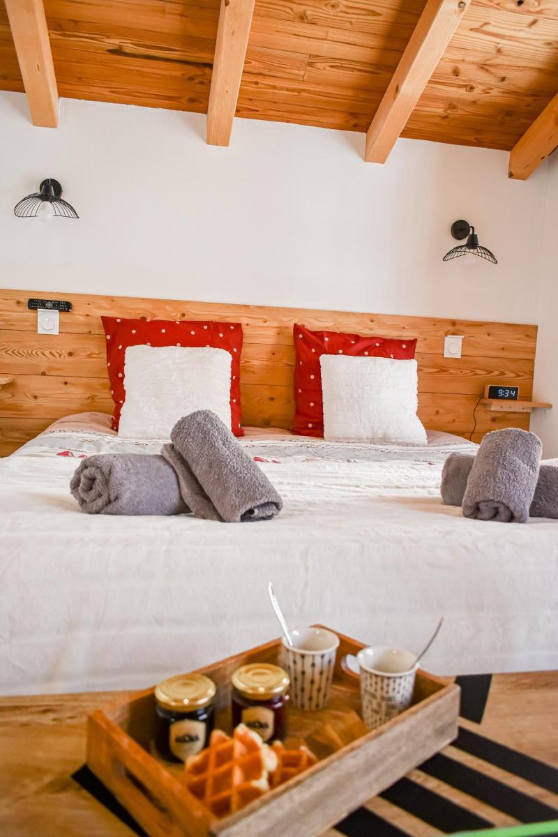 Holiday in mountain resort 5 room triplex chalet 10 people (MARCEL) - Chalet Eterlou - Les Menuires - Bedroom