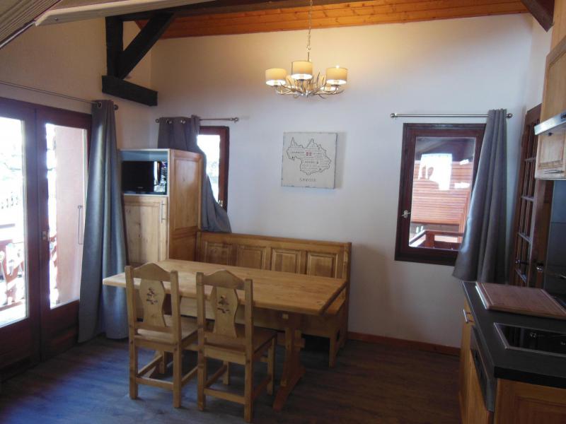 Holiday in mountain resort 2 room apartment 4 people (021CL) - Chalet Fleur de Neige - Champagny-en-Vanoise - Table