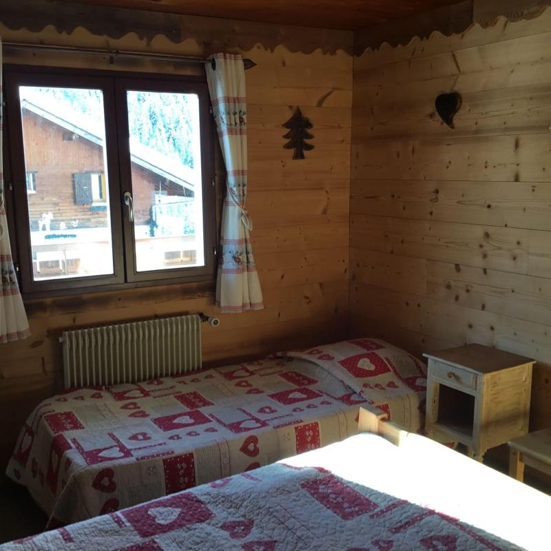 Holiday in mountain resort 3 room apartment 6 people (1) - Chalet FLEURS DES CHAMPS - Châtel - Bedroom