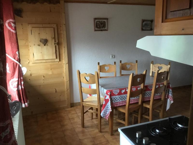 Holiday in mountain resort 3 room apartment 6 people (2) - Chalet FLEURS DES CHAMPS - Châtel - Dining area