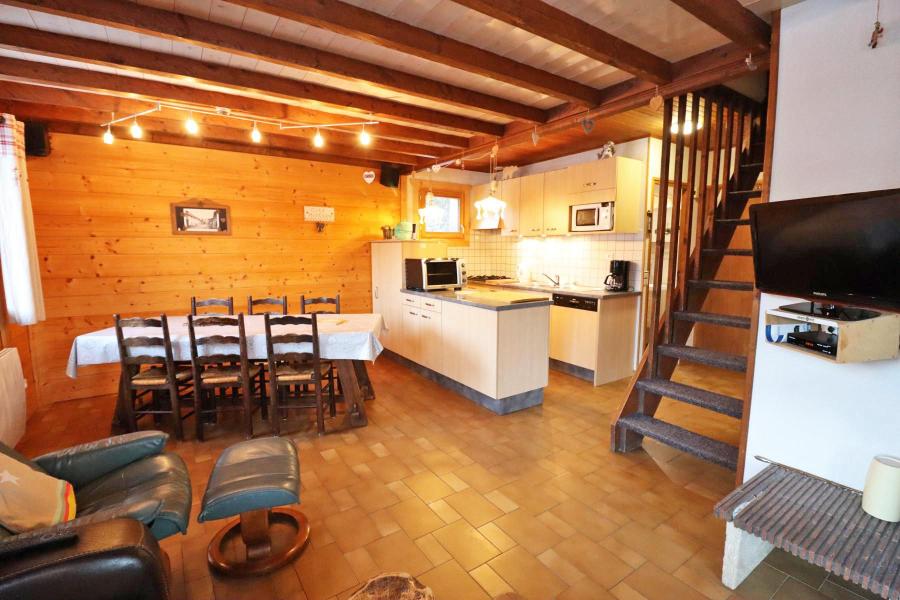 Holiday in mountain resort 4 room chalet 8 people - Chalet Gibannaz - Les Gets - Living room