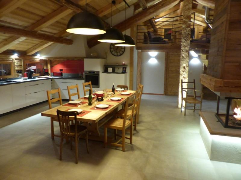 Holiday in mountain resort 4 room duplex apartment 10 people (2) - Chalet Gîte la Matte - Le Grand Bornand - Living room