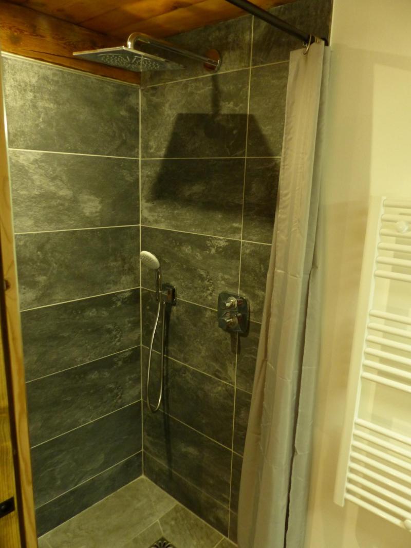 Holiday in mountain resort 4 room duplex apartment 10 people (2) - Chalet Gîte la Matte - Le Grand Bornand - Shower room