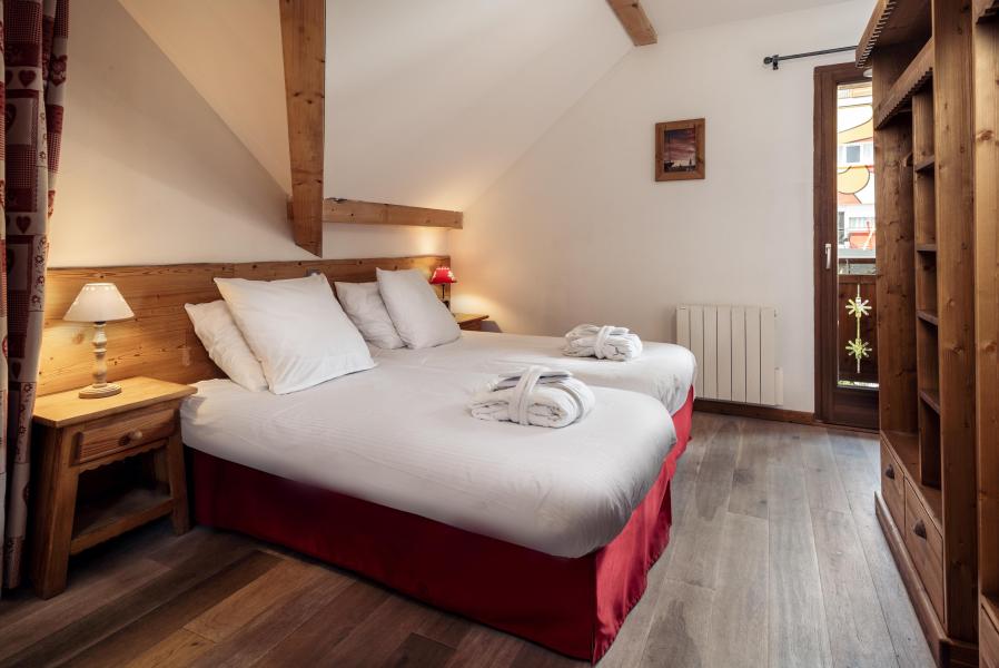 Holiday in mountain resort Chalet Grande Étoile - Alpe d'Huez - Bedroom