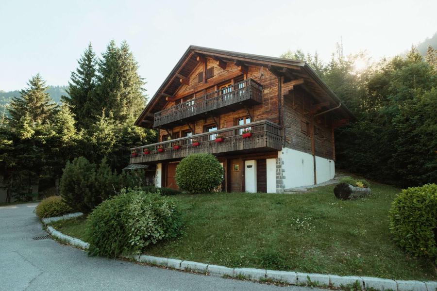 Wakacje w górach Domek górski 9 pokojowy 11 osób - Chalet Grany - La Clusaz - Na zewnątrz latem