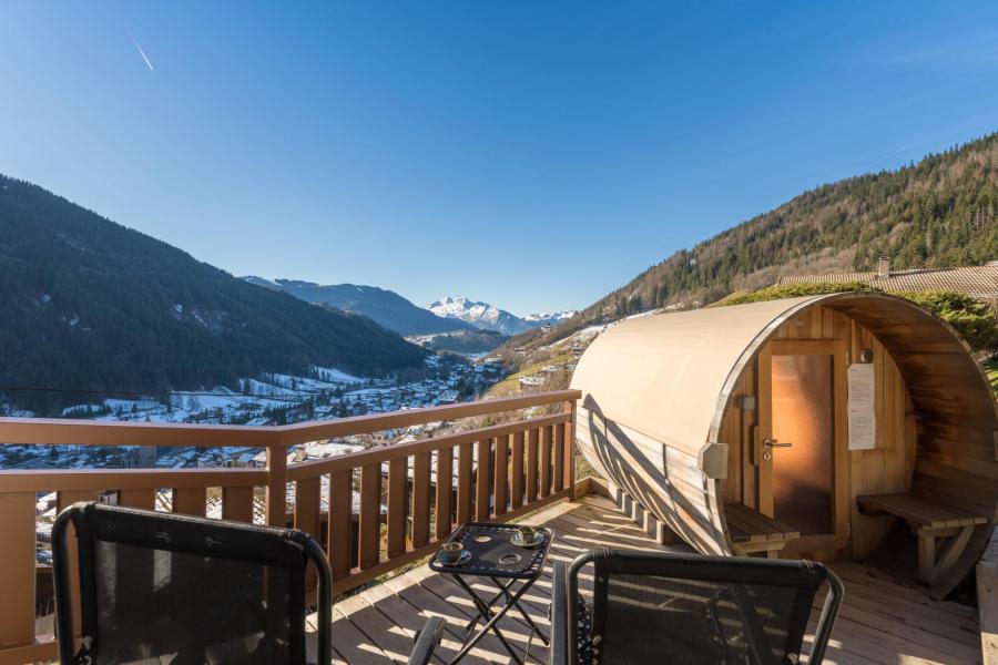 Holiday in mountain resort 6 room triplex chalet 12 people - Chalet Hartza - Le Grand Bornand - Balcony