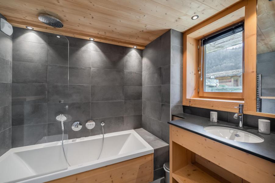 Holiday in mountain resort 6 room chalet 10 people - Chalet Hors Piste - Méribel - Bathroom