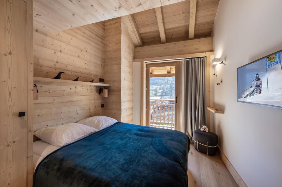Holiday in mountain resort 6 room chalet 10 people - Chalet Hors Piste - Méribel - Bedroom under mansard