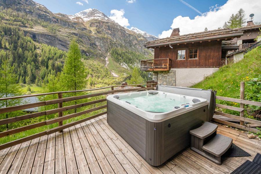 Vakantie in de bergen Chalet triplex 6 kamers 10 personen (CH) - Chalet Joséphine - Tignes - Whirlpool