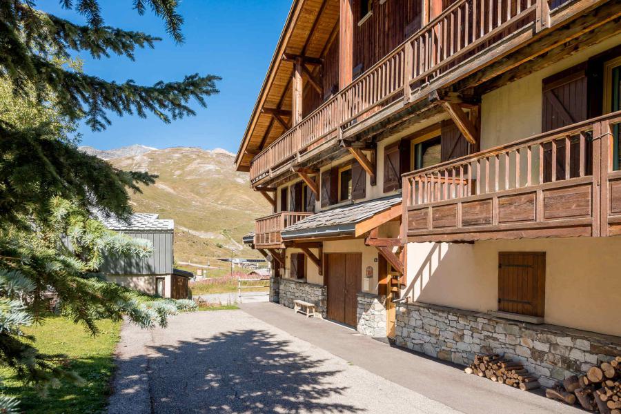 Holiday in mountain resort Chalet l'Armoise - Tignes - Summer outside