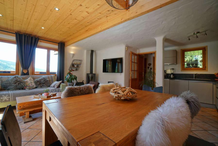 Holiday in mountain resort 4 room chalet 6 people (MRB000-050) - Chalet L'Etagne - Méribel - Living room