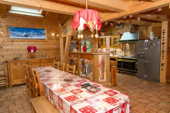 Holiday in mountain resort 8 room duplex apartment 16 people - Chalet l'Hermine des Vorres - Châtel - Table