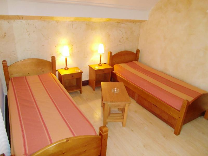 Holiday in mountain resort Chalet la Brise - Tignes - Double bed