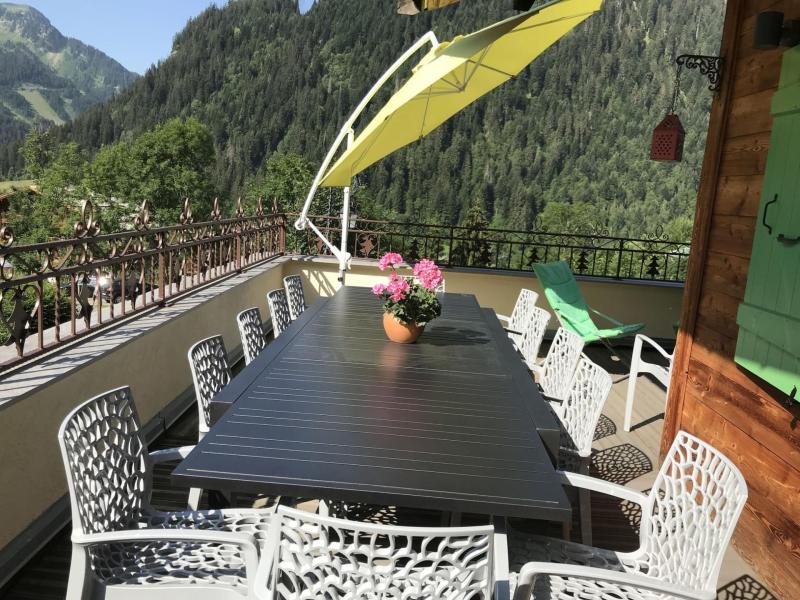 Urlaub in den Bergen Triplex-Chalet 7 zimmer 16 Personnen - Chalet la Calèche - Châtel - Terrasse