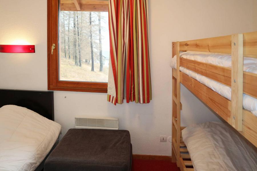 Holiday in mountain resort Semi-detached 5 room chalet 10 people - Chalet la Combe d'Or - Les Orres - Accommodation