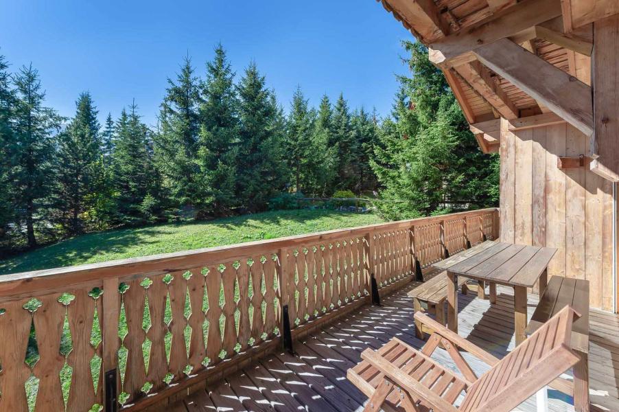 Holiday in mountain resort 7 room chalet 12 people - Chalet La Feniere - Courchevel - Summer outside