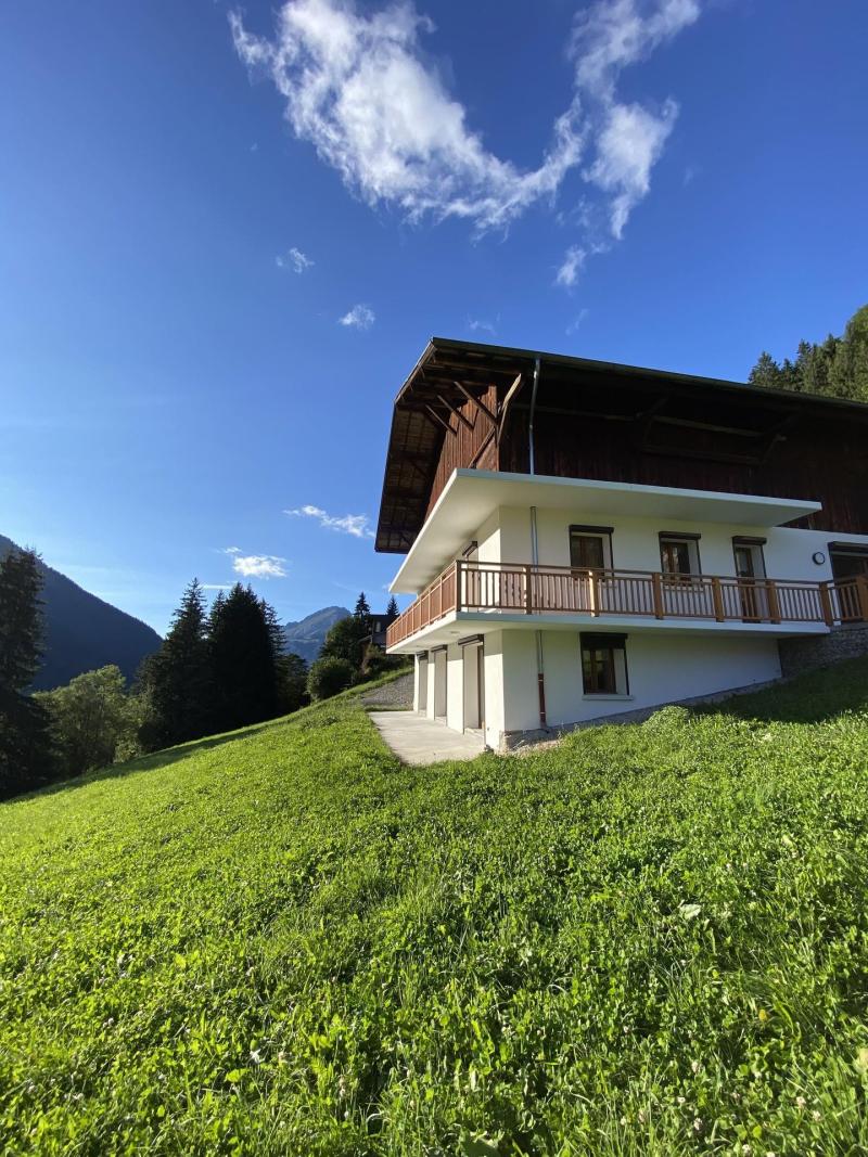 Аренда на лыжном курорте Chalet La Ferme de Delphine et François - Châtel - летом под открытым небом