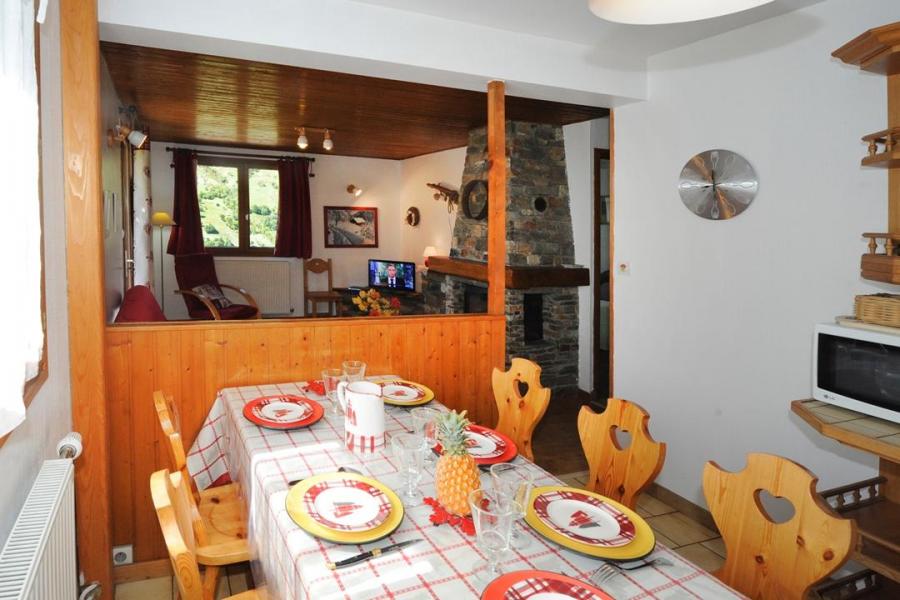 Holiday in mountain resort 3 room apartment 4-6 people - Chalet le Chamois - Les Menuires - Table