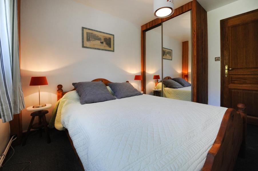Vakantie in de bergen Appartement 3 kamers 4-6 personen - Chalet le Chamois - Les Menuires - 2 persoons bed