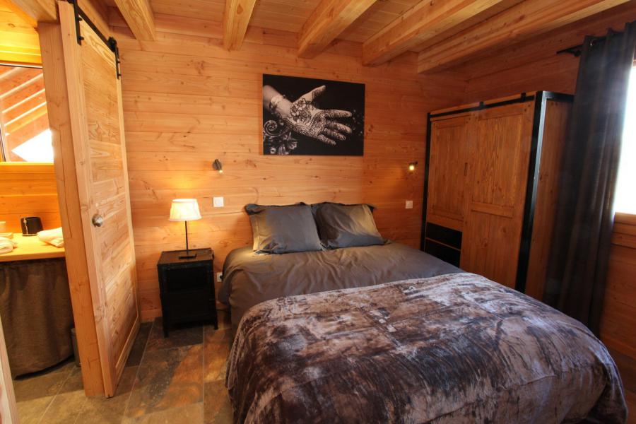 Holiday in mountain resort 6 room duplex chalet 14 people - Chalet le Cocoon - La Toussuire - Bedroom