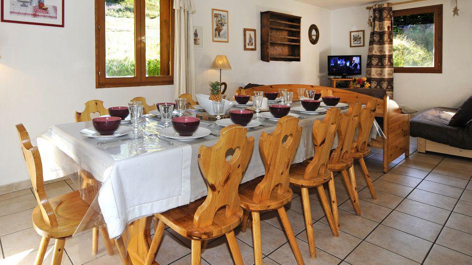 Holiday in mountain resort 6 room duplex apartment 13 people (1) - Chalet le Cristal - Les Menuires - Table