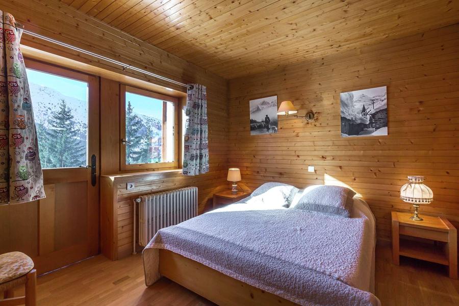 Holiday in mountain resort 10 room triplex chalet 12 people - Chalet le Grillon - Méribel - Bedroom